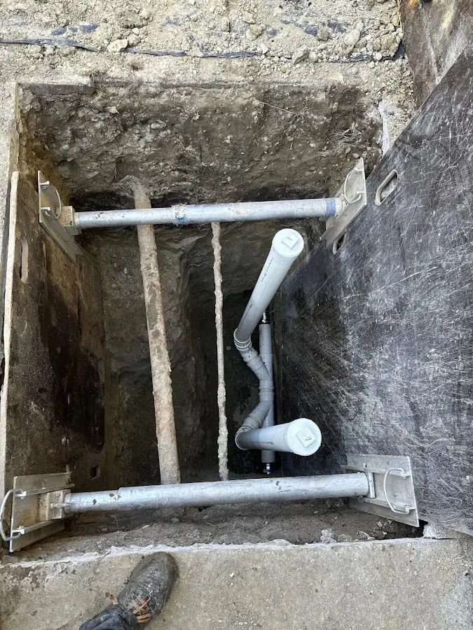 Experienced plumber completing Drain Cleaning work in Catalina